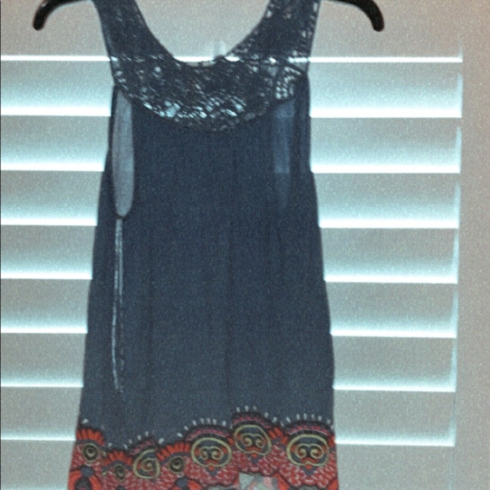 Juniors lace neck tank